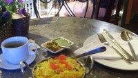Kashmir Pillau dan Teh Vietnam yang Sangat Pahit.