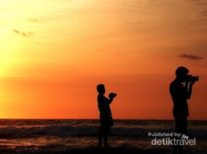 Backpacking Akhir Pekan ke Sawarna, Seru!
