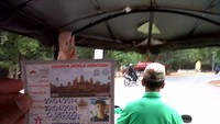 Tiket masuk Candi Angkor Wat & bersiap untuk menjelajahinya.