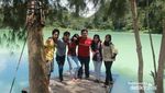 Bagaimanapun Cuacanya, Telaga Warna Tetap Cantik