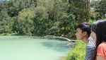 Bagaimanapun Cuacanya, Telaga Warna Tetap Cantik