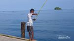 Bahagianya Mancing Bareng Anak-anak Raja Ampat