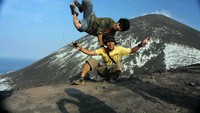 Donny dan Hanief di Krakatau (Foto: Hanief)