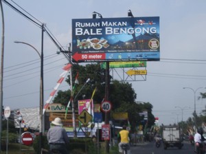 Bale Bengong, Sensasi Menikmati Seafood di Tengah Hamparan Sawah