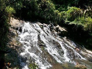 Bali Punya Air Terjun Sakral yang Cantik