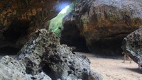 Selalu ada celah menikmati pantai yang indah