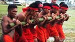 Bambu Gila, Pertunjukan Berbalut Mistis di Maluku