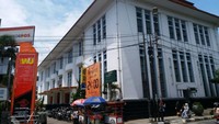 Kantor pos besar Bandung yang dibangun tahun 1863