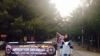 Berfoto sebelum menuju ke pantai pantai