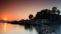 Sunrise dari Jembatan Batu Kojadoi