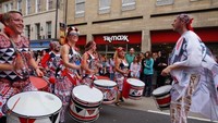 Para drummer berbagi semangat