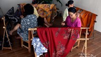 Membatik bersama