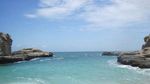 Batu-Batu Karang yang Eksotis di Pantai Klayar
