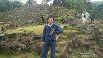 Batu Gamelan, Yang Aneh & Unik di Gunung Padang