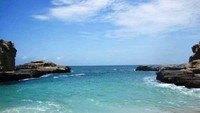 Salah satu sisi Pantai Klayar (Ezra Fetor Cuba Tefa - dTraveler)