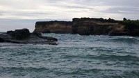 Tebing yang eksotis (Naryani Soepandi - dTraveler)