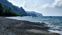 Pantai Batu Layar