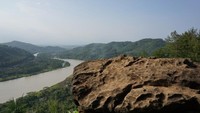 View cantik dari atas Watu Meja