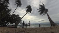 Bermain di Pulau Menjangan Besar
