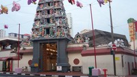 Kuil Sri Mariamman di Chinatown