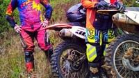 Senangnya offroad bersama teman