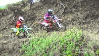 Offroad lewat kebun teh di Puncak
