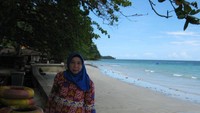 Semilir angin di Pantai Natsepa