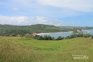 Begini Indahnya Pantai Klayar dari Ketinggian