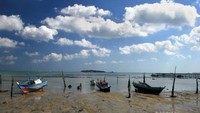 perkampungan nelayan disalah satu pantainya