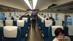 Begini Rasanya Naik Kereta Super Cepat Shinkansen