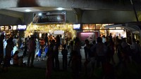 Keramaian gereja di Manila