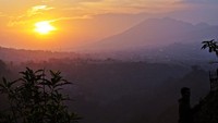 Sunset di Tebing Keraton