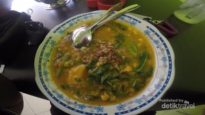 Bekantan, Soto Banjar, Mie Cakalang, dan Tinutuan