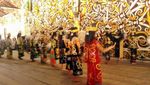 Belajar Menari Bersama Suku Dayak di Desa Pampang, Kaltim