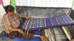 Belajar Menenun Kain Ikat di Desa Moni, Flores
