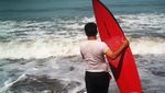 Belajar Surfing di Anyer, Cocok untuk Pemula