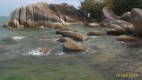Batuan granit di Pantai Tanjung Kelayang