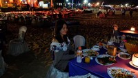 Beginilah suasana malam hari di cafe - cafe yang ada di sekitar Jimbaran.