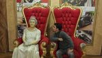 Beneran! Bisa Bertemu Ratu Elizabeth II di Museum Angkut