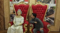 Kapan lagi bisa berfoto dengan Ratu Elizabeth