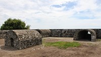 Bagian dalam benteng pertahanan