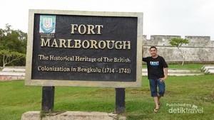 Benteng Marlborough, Jejak Inggris di Indonesia