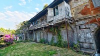 Lantai 2 Benteng Pendem  Ambarawa yang dipakai sebagai rumah tinggal.