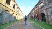 Bagian dalam Benteng Fort Willem I