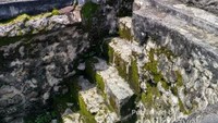 Salah satu tangga menuju ruang bawah benteng Tolluko