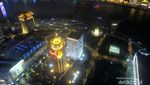 Berani Berdiri di Ketinggian 468 Meter di Atas Kota Shanghai?