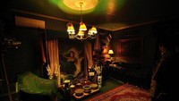 Suasana di dalam Kamar 308, kamar NyaiRoro Kidul (www.disparbud.jabarprov.go.id)