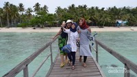 Wisatawan Pulau Popoongan
