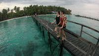 Pulau Popoongan yang memanjakan mata