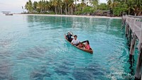 bermain Kano di Pulau Popoongan
